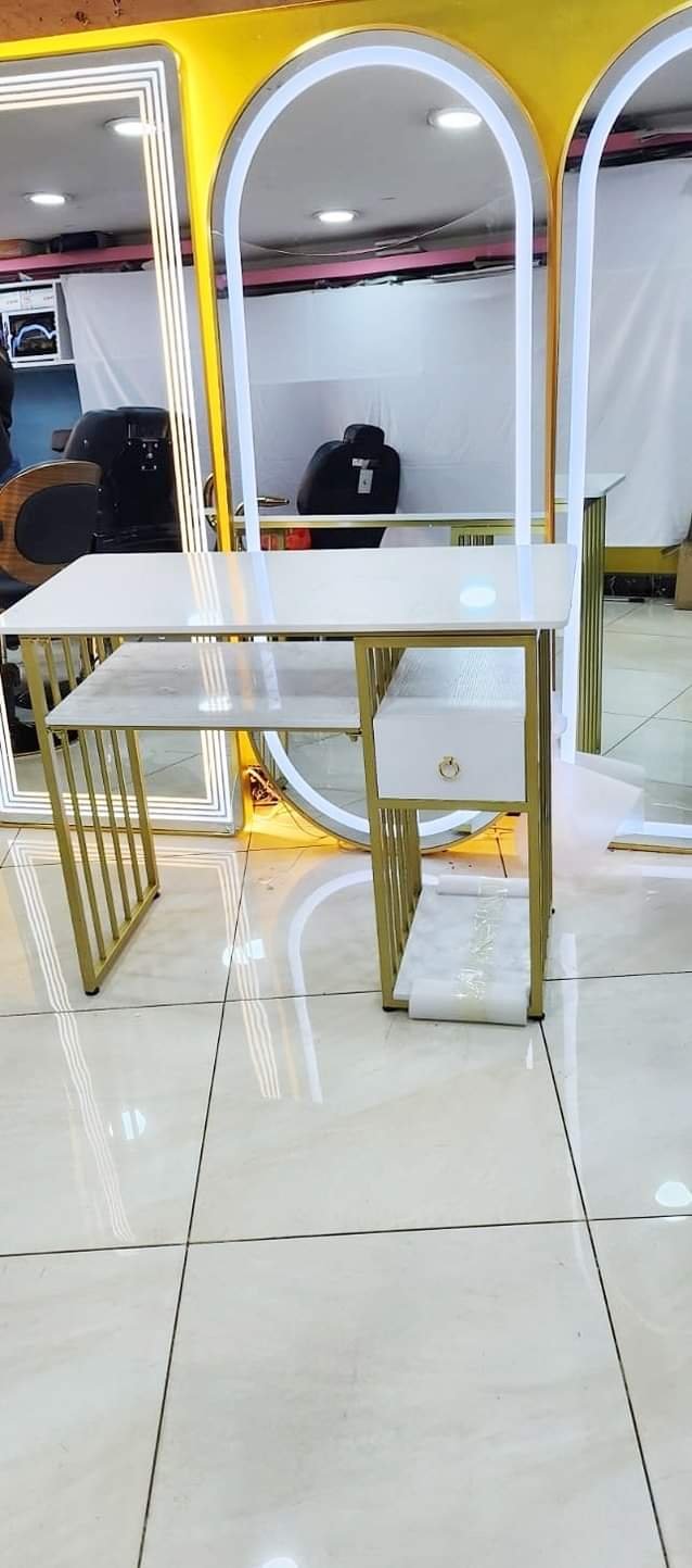 1000708072.jpg SINGLE MANICURE TABLE - Image 1